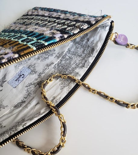 Sac pochette chaîne "Forêt de bouleaux sous la neige, de beau jour et de belle nuit."