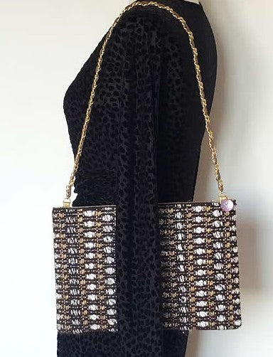 Sac pochette chaîne "Forêt de bouleaux sous la neige, de beau jour et de belle nuit."