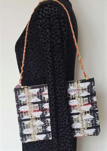 Sac pochette de fêtes " Noël, guirlandes dans les arbres sous la lune argentée."