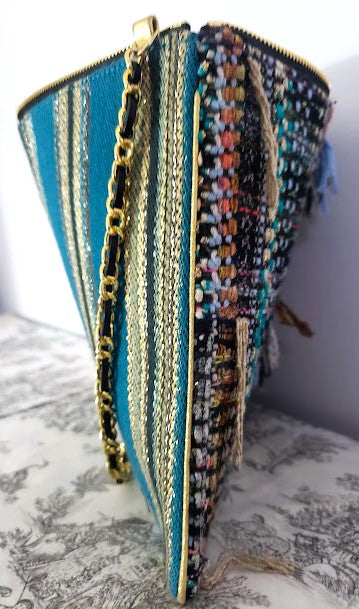Sac pochette chaîne "Forêt de Chênes au début de l'automne, et ciel bleu rayonnant."