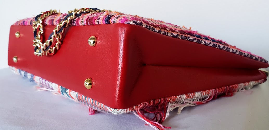 Sac à main "Champs de fleurs rouges dans la brume, recto et verso." 1ère SERIE.