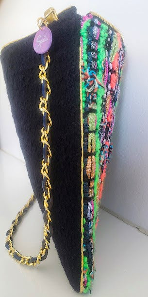 Sac pochette chaîne de fêtes "Couleurs et Matières de la nature florissante au printemps et noir épuré de l'hiver."