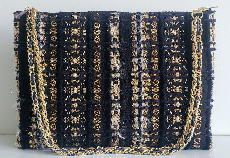 Sac à main "Lumières dorées dans Paris et ombres des moulures des immeubles anciens."