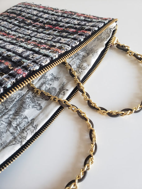 Sac pochette "Forêt en hiver et feuillages marrons glacés dans la nuit."
