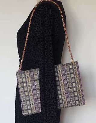 Sac pochette chaîne "Eclat Haute Joaillerie et lumières des villes vues du ciel la nuit."