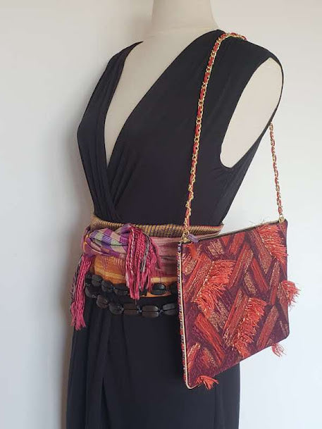 Sac pochette chaîne de fêtes "Reine de la fête et cotillons, serpentins..."