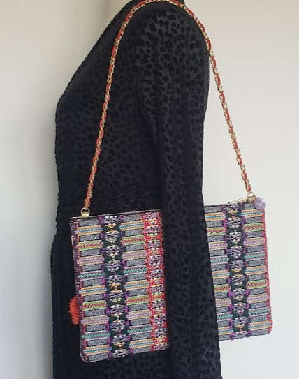 Sac pochette chaîne de fêtes "Reine de la fête et cotillons, serpentins..."