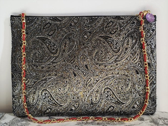 Sac pochette de fêtes " Noël, guirlandes dans les arbres sous la lune argentée."