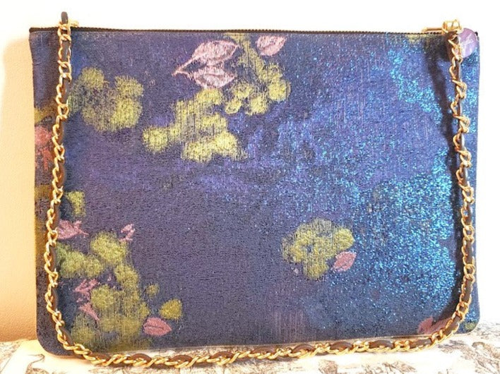 Sac pochette chaîne "Parterre de Fleurs et étang dans le jardin du peintre Claude Monet."