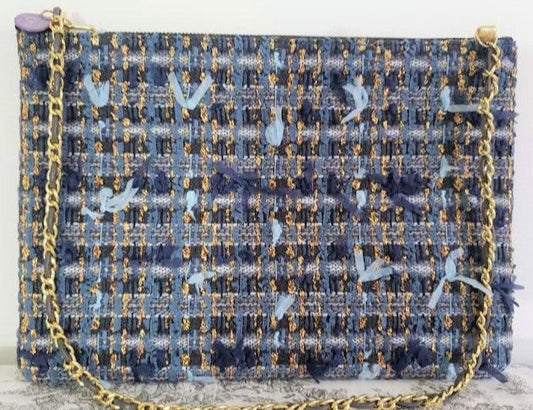 Sac pochette "Lumière de lune dans le ciel et nature bleue de nuit."